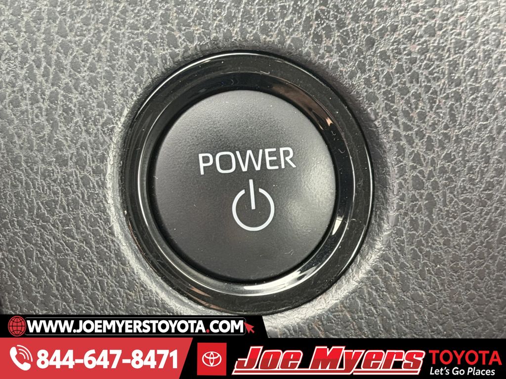 Used 2025 Ice Cap Toyota LE image 23