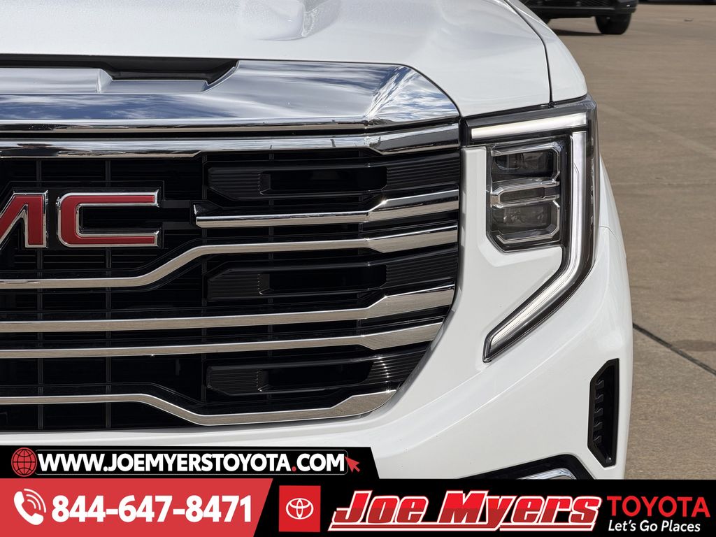 Used 2024 Summit White GMC SLT image 4