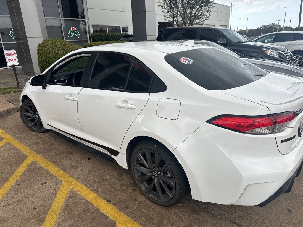 2023 Toyota Corolla SE photo 2