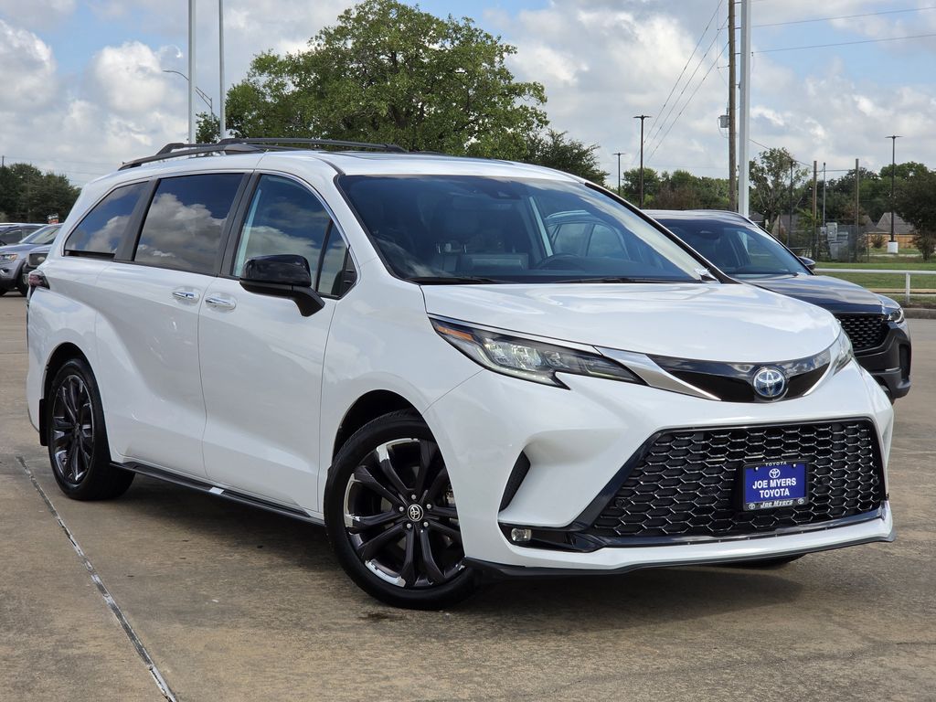 Used 2023 Ice Toyota XSE image 2