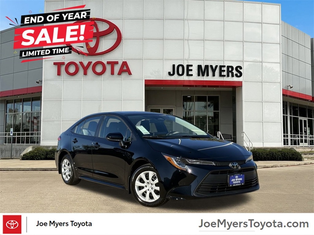 2026 Toyota Corolla LE's photo