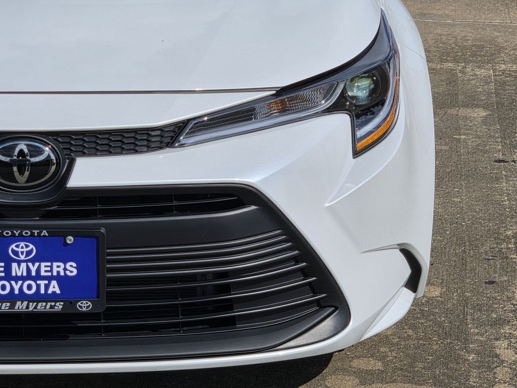 Used 2026 Pearl Toyota LE image 4