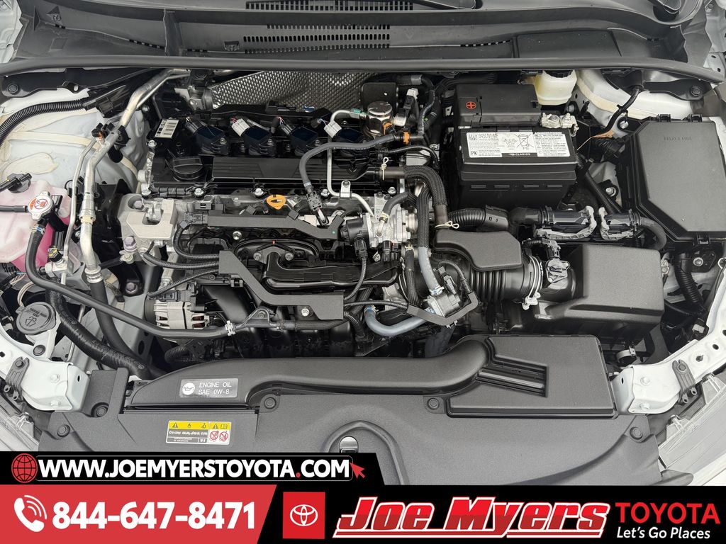 Used 2025 Ice Cap Toyota LE image 29