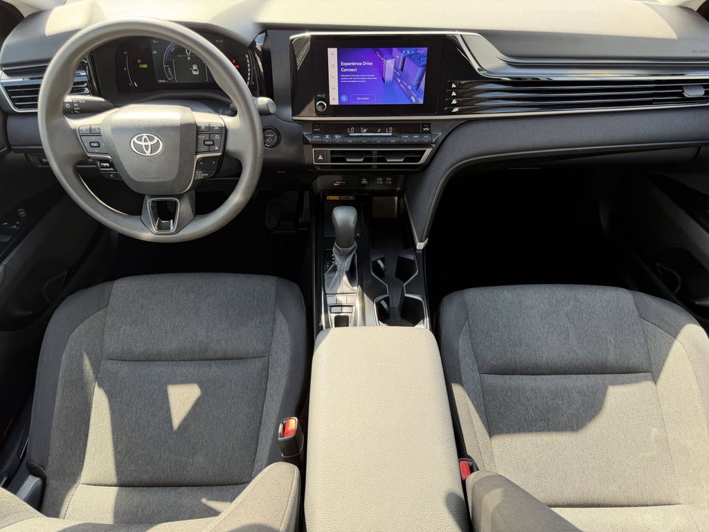2025 Toyota Camry LE - Photo 13