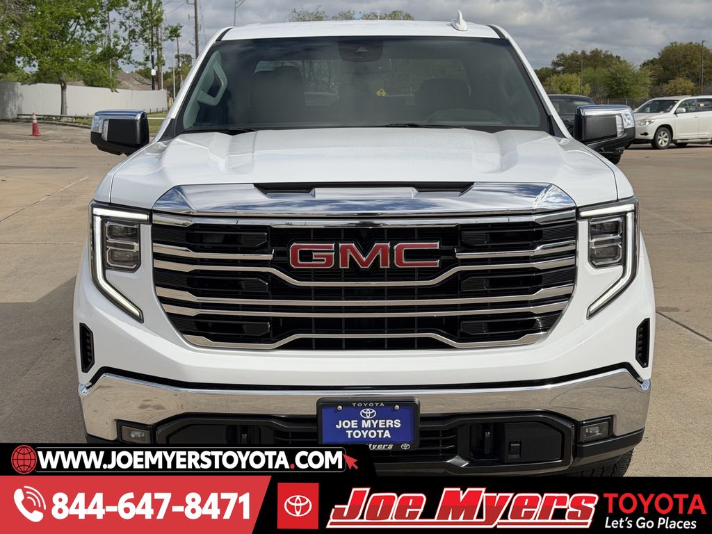 Used 2024 Summit White GMC SLT image 3