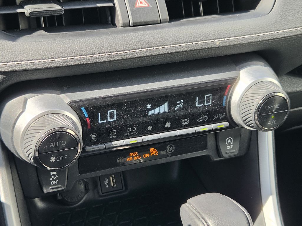 Used 2025 Ice Toyota XLE image 20