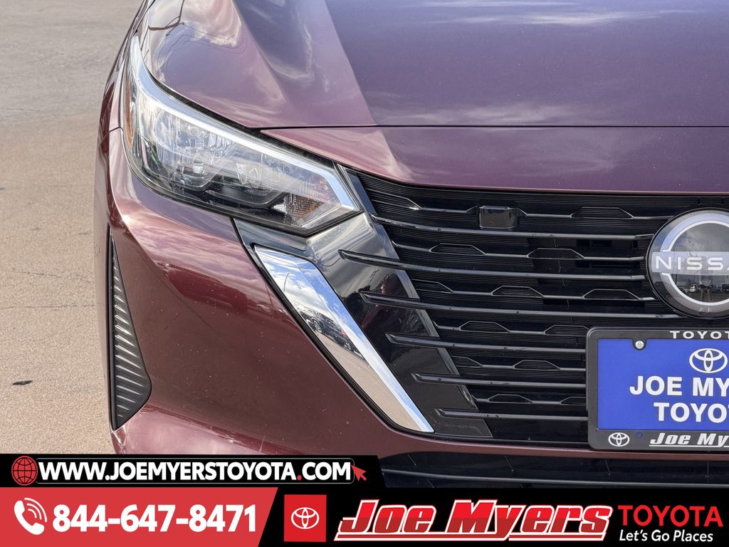 Used 2025 Rosewood Metallic Nissan SV image 5