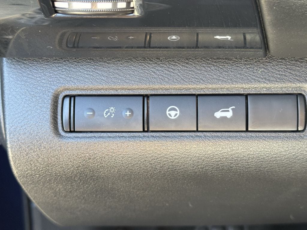Used 2025 Deep Ocean Blue Pearl Nissan SV image 20