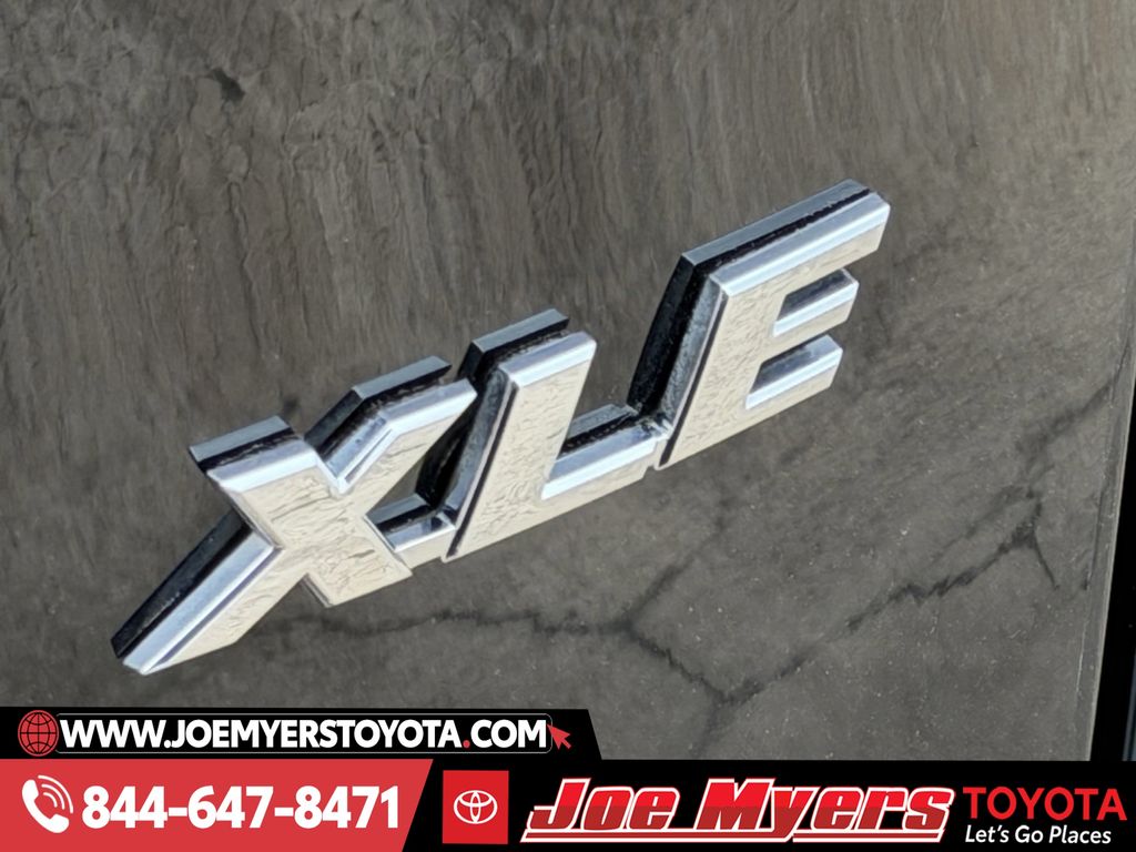 Used 2022 Midnight Black Metallic Toyota XLE image 11