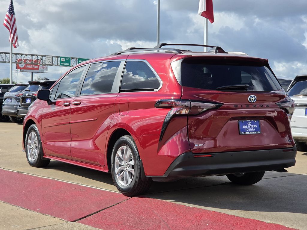 Used 2025 Pearl Toyota XLE image 7