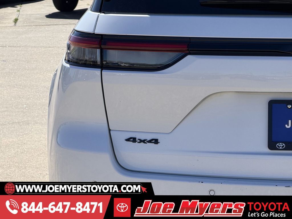 Used 2025 Bright White Clearcoat Jeep Altitude image 10