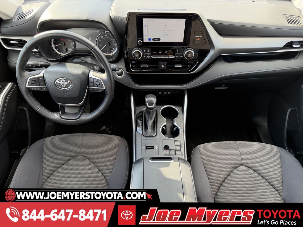 Used 2025 Celestial Silver Metallic Toyota LE image 13