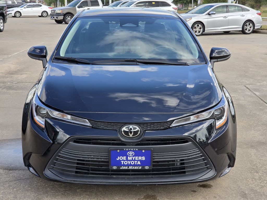 Used 2025 Midnight Black Metallic Toyota LE image 3