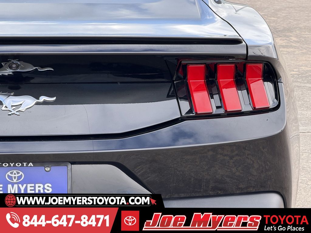 Used 2024 Shadow Black Ford Ecoboost Premium image 9