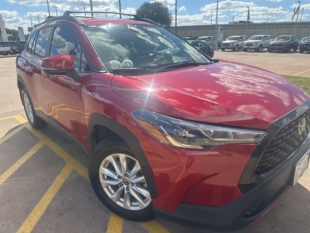 Used 2024 Toyota Corolla Cross LE SUV