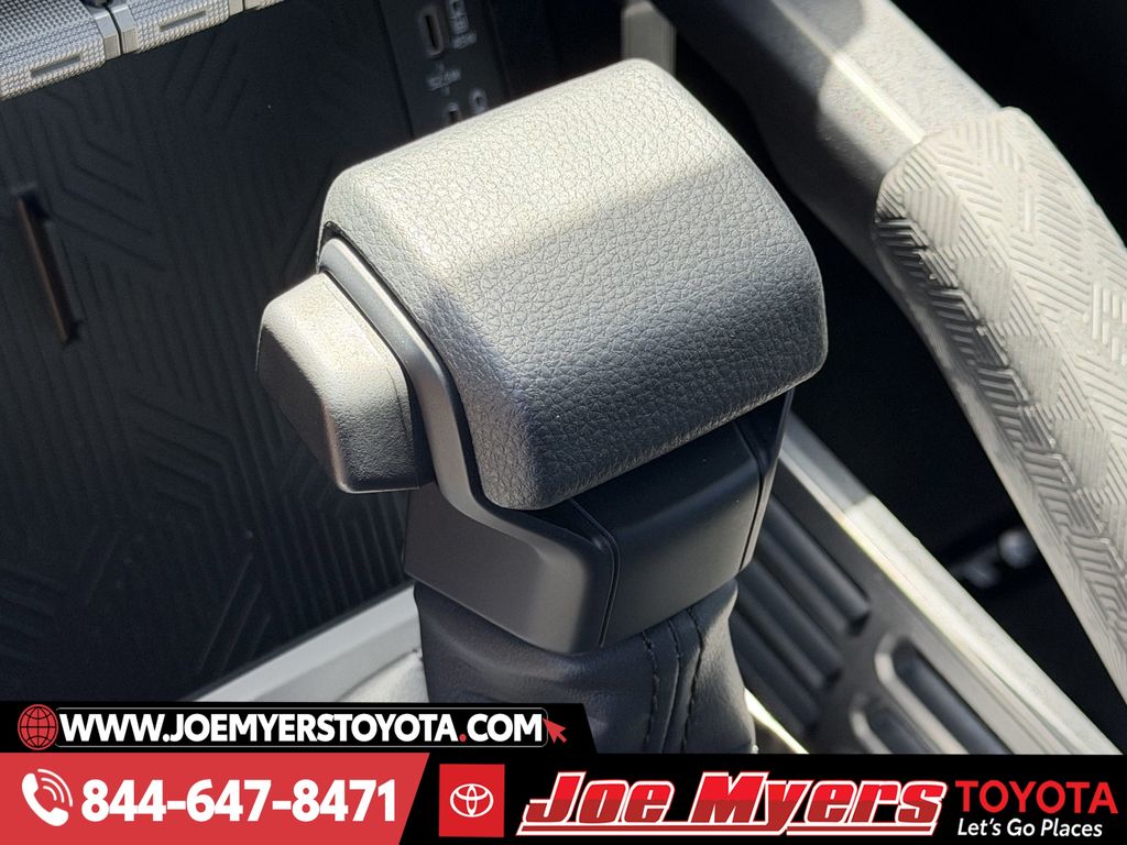 New 2026 Ice Cap Toyota SR5 image 19