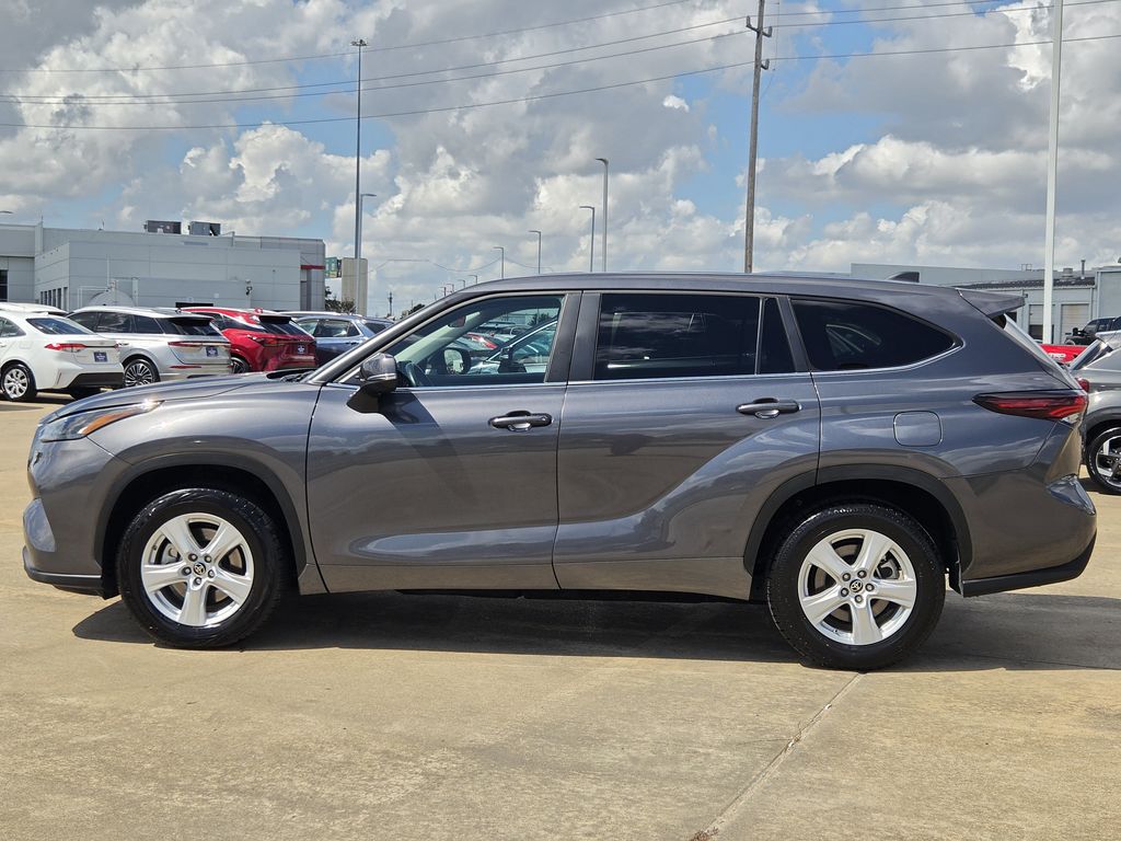 Used 2025 Magnetic Gray Metallic Toyota LE image 6