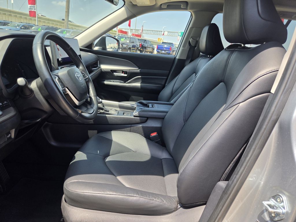 Used 2025 Celestial Silver Metallic Toyota XLE image 27