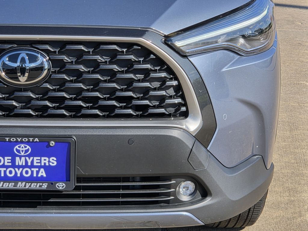 Used 2024 Celestite Toyota XLE image 4