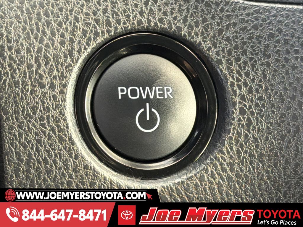 Used 2025 Ice Toyota SE image 22