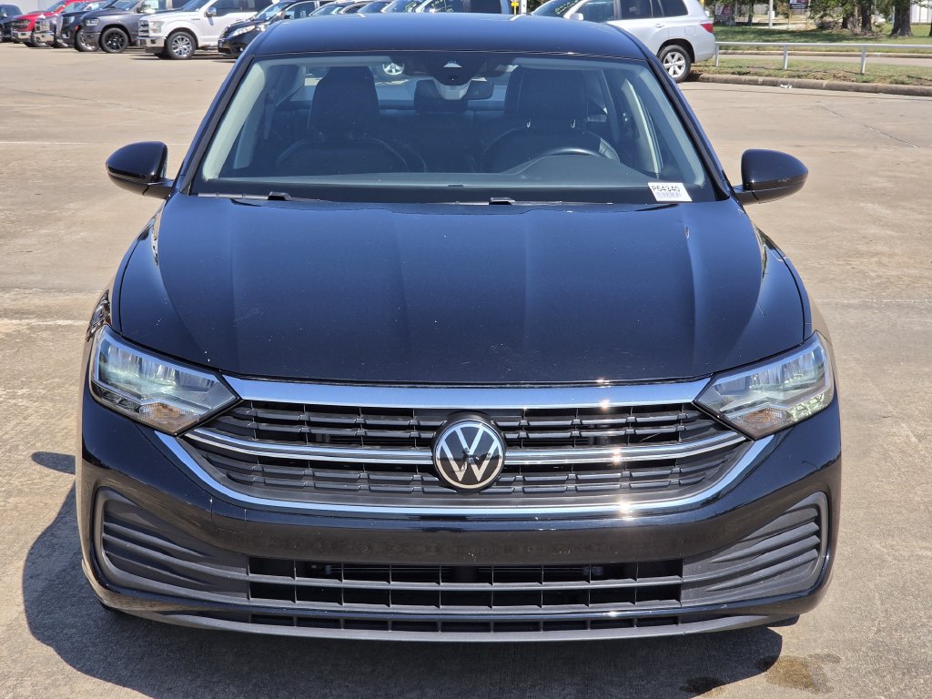 Used 2024 Black Volkswagen 1.5T SE image 3