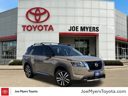 2024 Nissan Pathfinder Platinum SUV