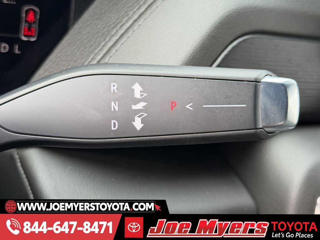Used 2025 Onyx Black GMC Denali image 20