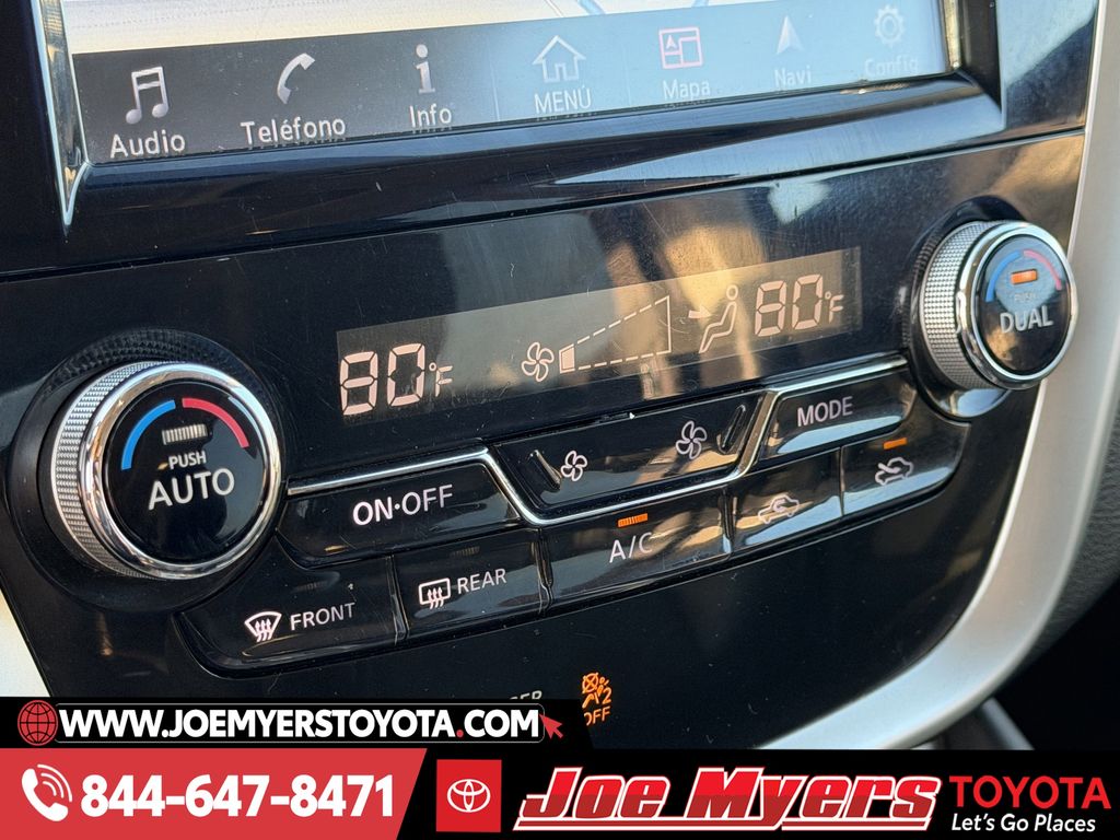 Used 2018 Cayenne Red Metallic Nissan Platinum image 20