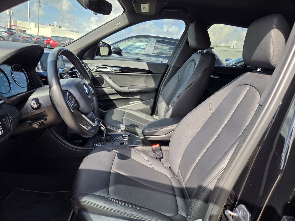 Used 2022 Jet Black BMW sDrive28i image 26