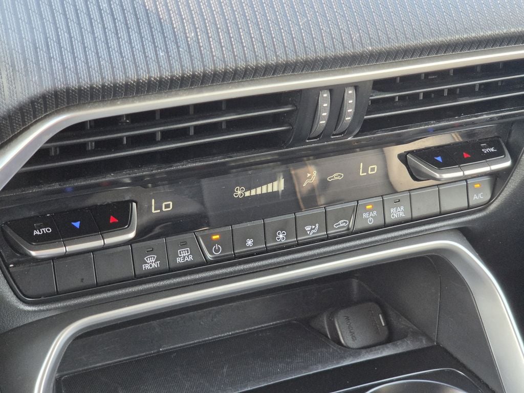 Used 2025 Jet Black Mica Mazda 3.3 Turbo Select image 19