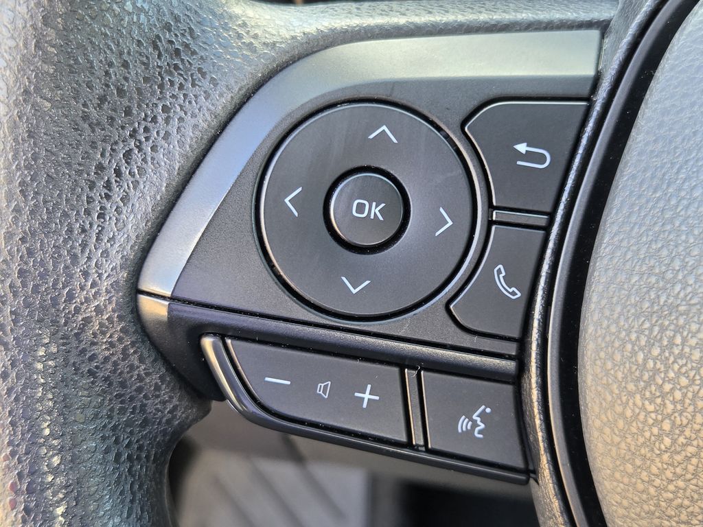 Used 2025 Silver Sky Metallic Toyota XLE image 24