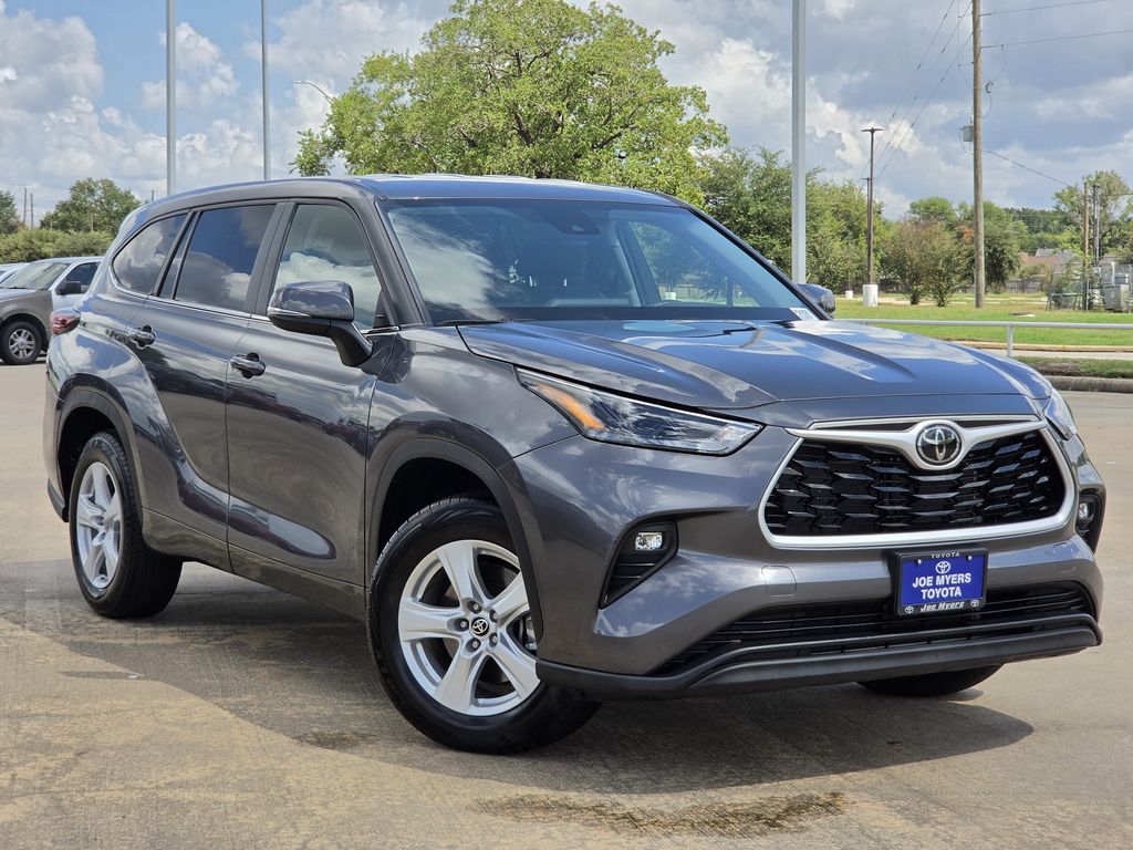 Used 2025 Magnetic Gray Metallic Toyota LE image 2