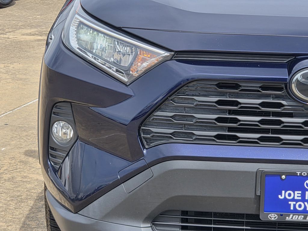 Used 2020 Blueprint Toyota XLE Premium image 5