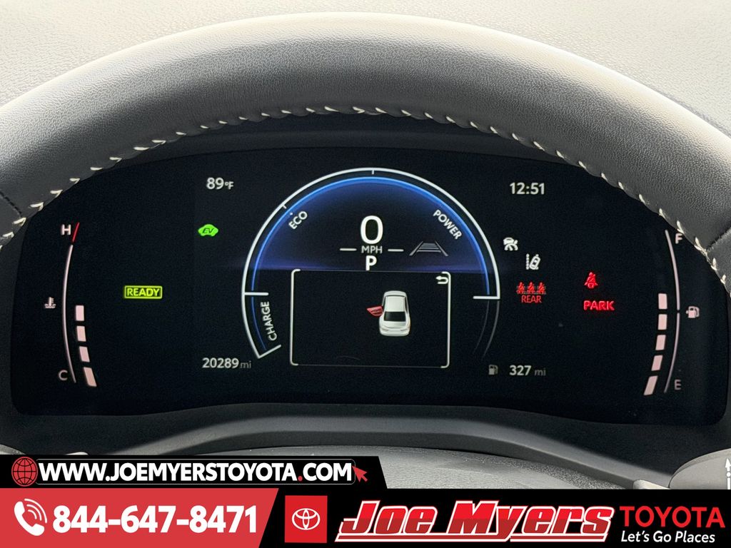 Used 2025 Ice Cap Toyota SE image 16