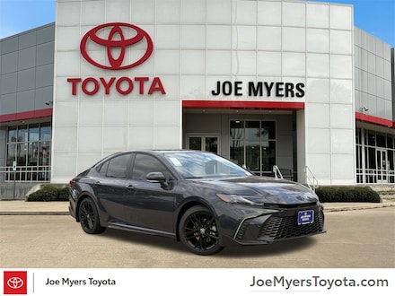 2026 Toyota Camry SE Sedan