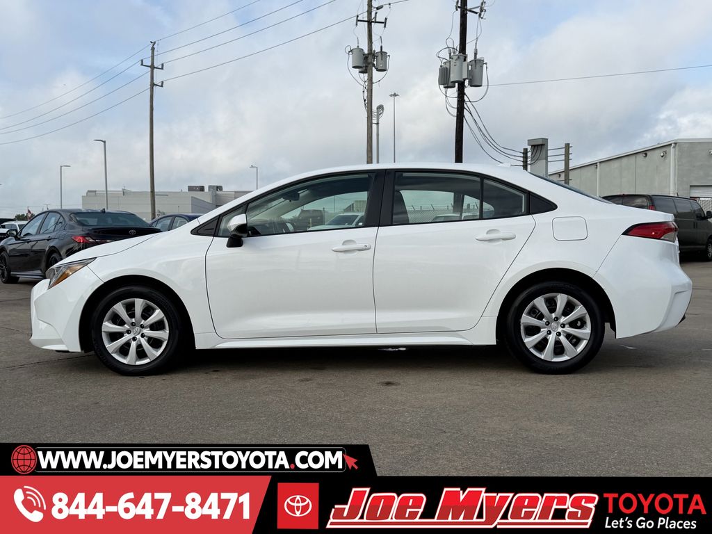 Used 2024 Ice Cap Toyota LE image 6