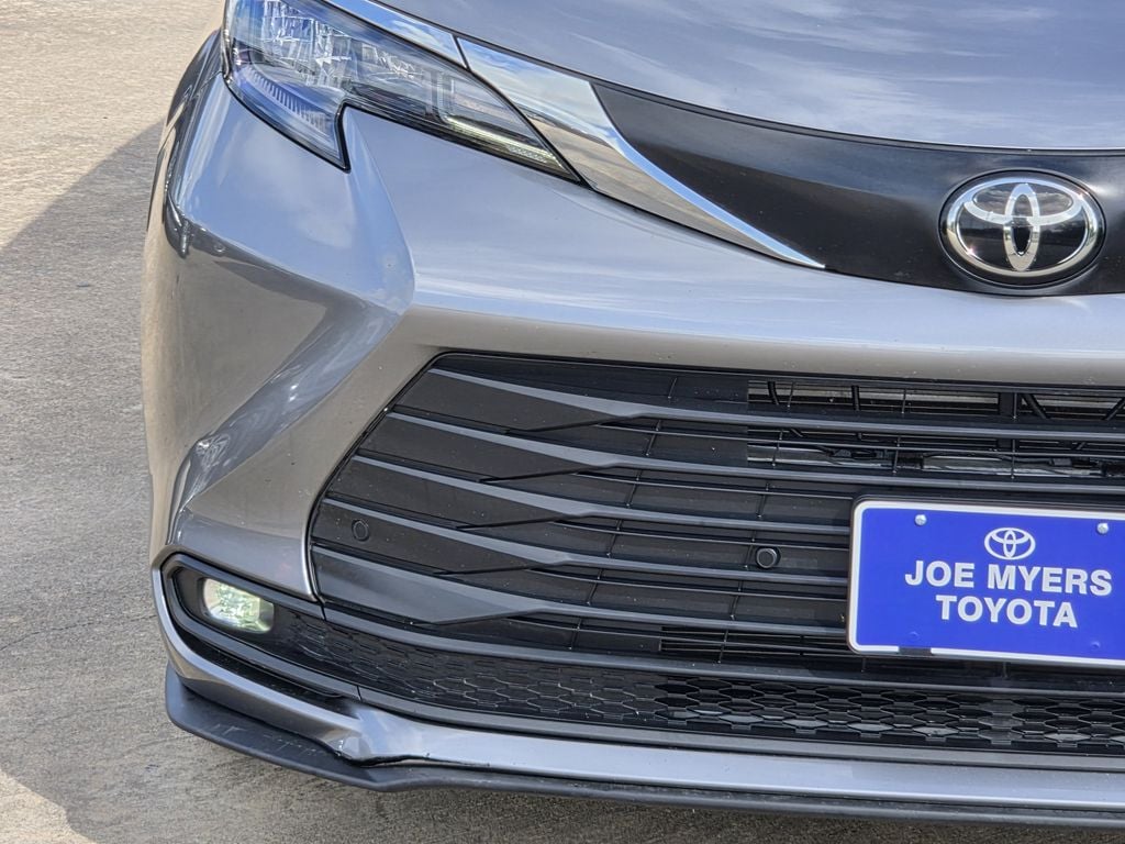 Used 2026 Heavy Metal Toyota XLE image 5