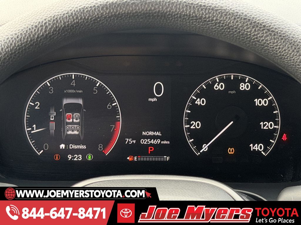 Used 2025 Urban Gray Pearl Honda LX image 13