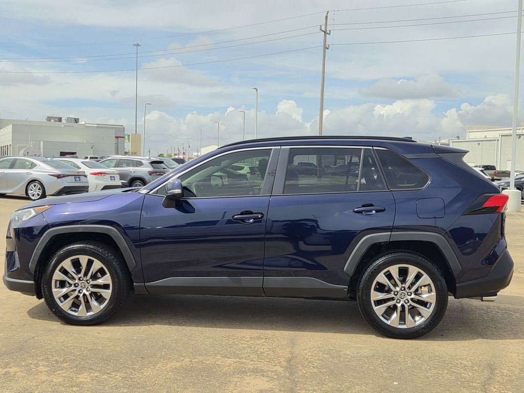 Used 2020 Blueprint Toyota XLE Premium image 6