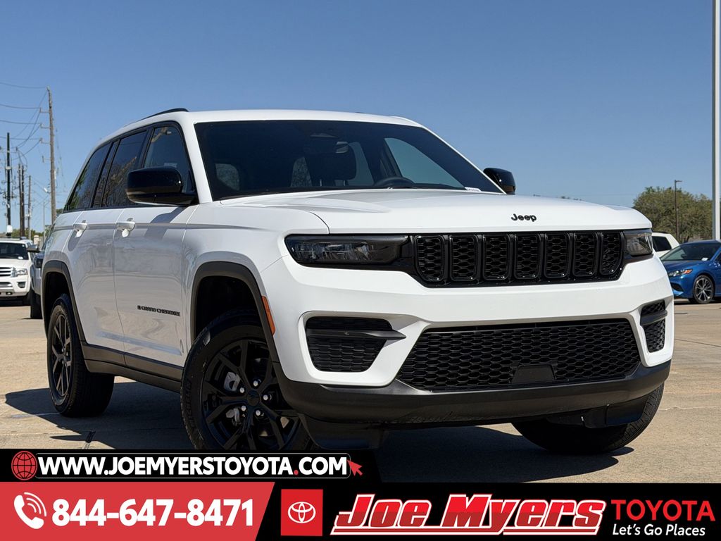 Used 2025 Bright White Clearcoat Jeep Altitude image 2