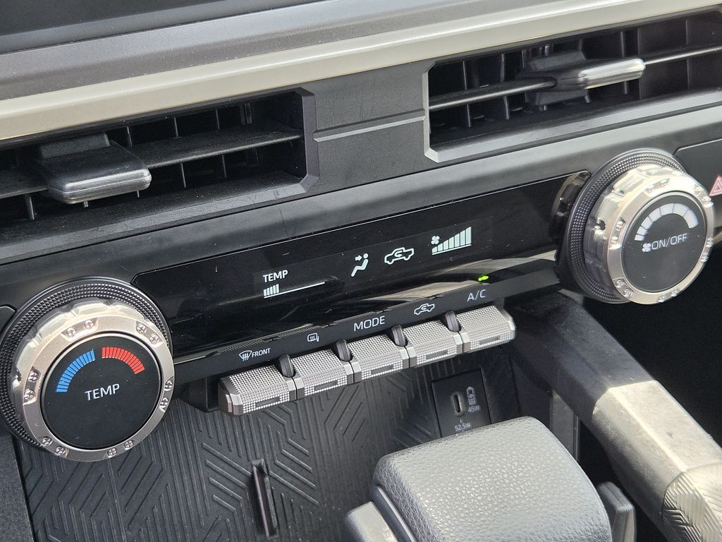 Used 2025 Ice Toyota SR5 image 19