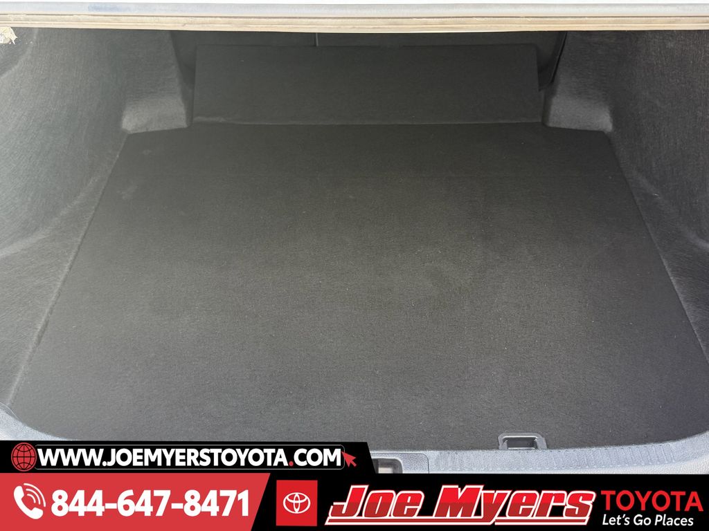 Used 2023 Ice Cap Toyota SE image 29