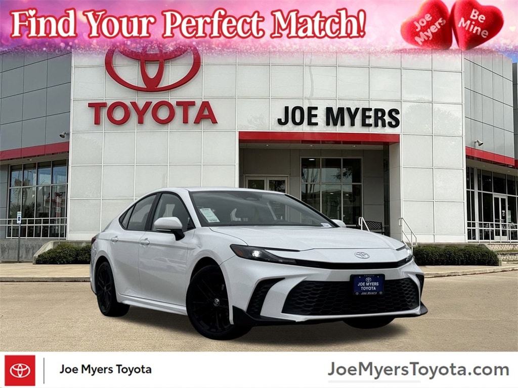 Used 2025 Toyota Camry SE Sedan