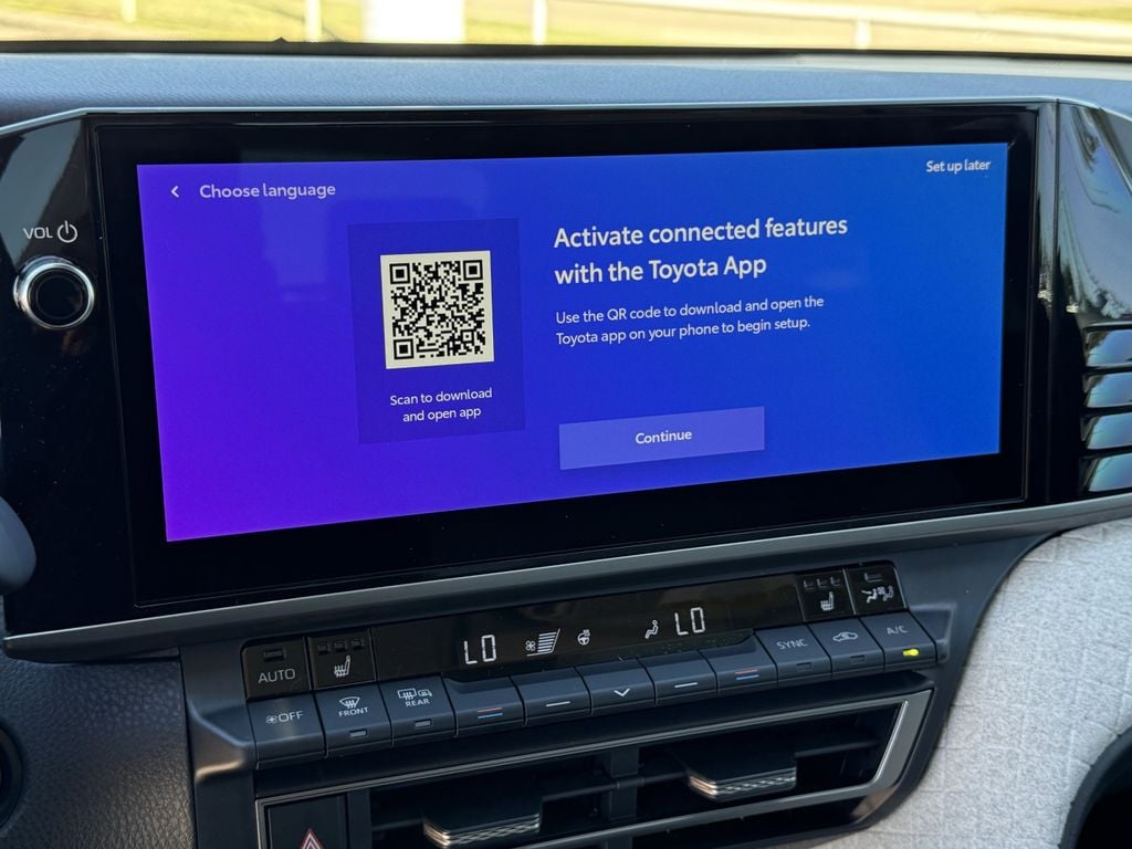 2026 Toyota Camry XLE - Photo 12