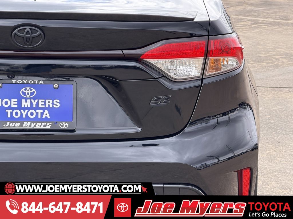 Used 2023 Midnight Black Metallic Toyota SE image 9