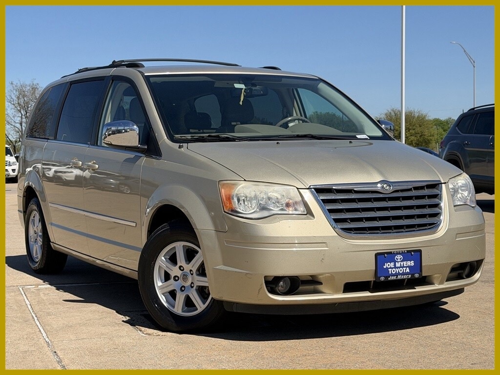 2010 Chrysler Town & Country Touring
