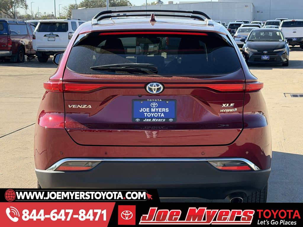 Used 2022 Ruby Flare Pearl Toyota XLE image 8