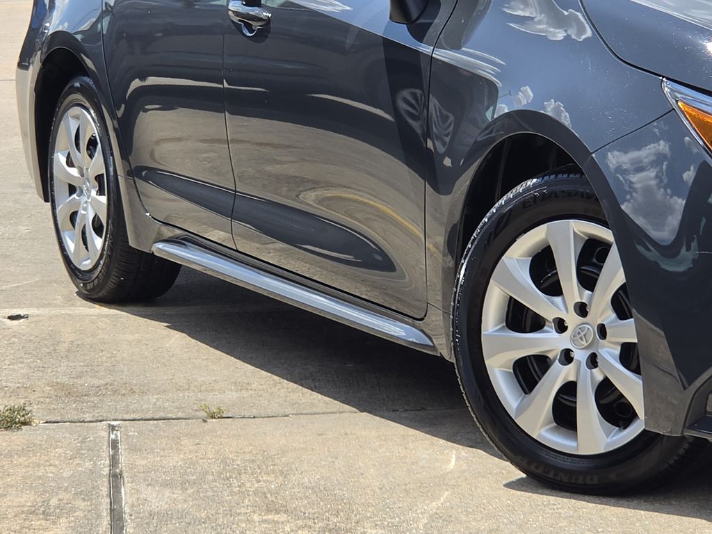 Used 2026 Underground Toyota LE image 12