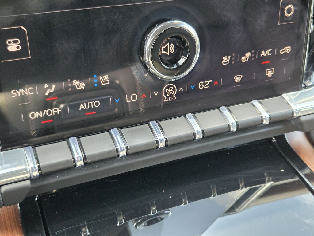 Used 2025 Onyx Black GMC Denali image 19