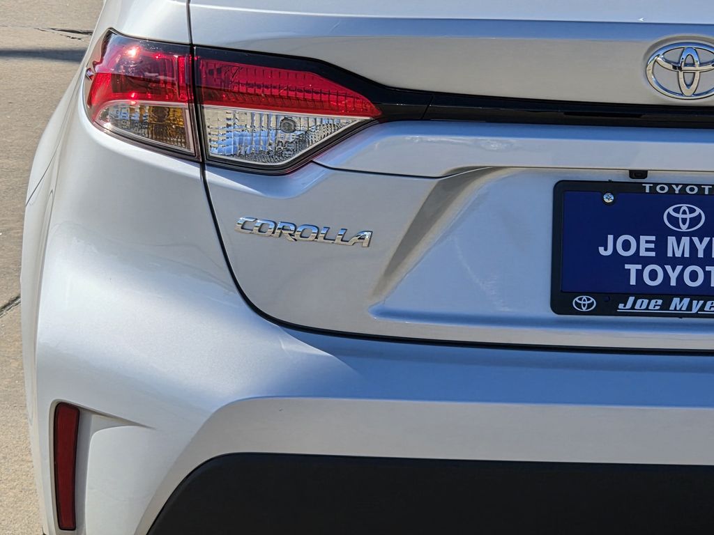 Used 2026 Classic Silver Metallic Toyota LE image 10